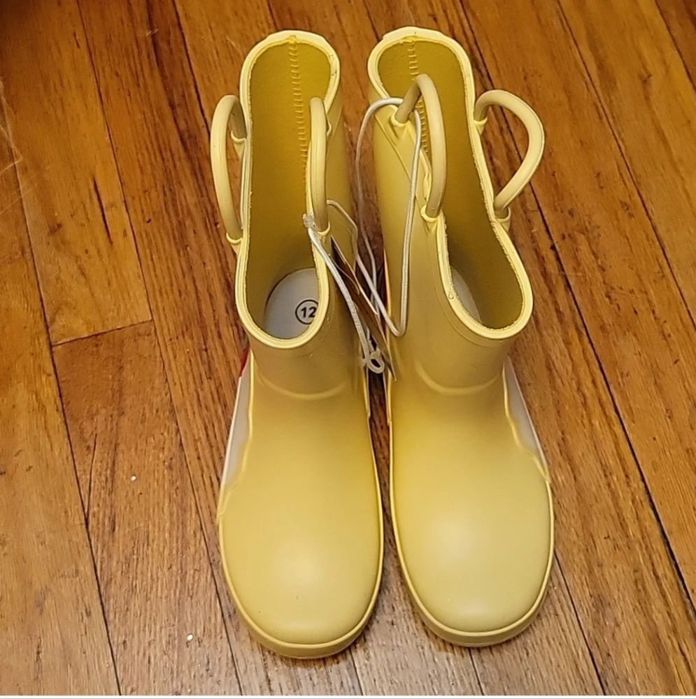 Cat & Jack Red/Roger Multi-Color Waterproof Rain Boots SZ 5
